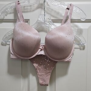 Victorias Secret Bra And Thong Set 34DD Small